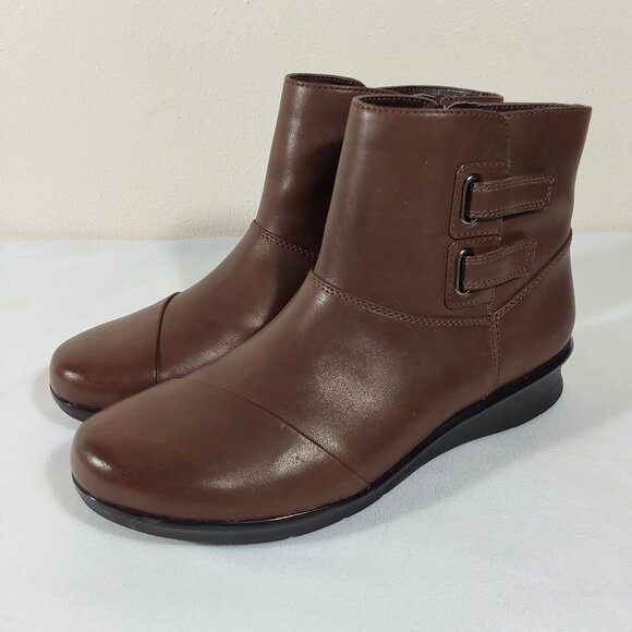 Clarks Hope Cody Brown Leather Ankle Comfort Boot Bootie - 7 - Good Condition - Picture 2 of 12